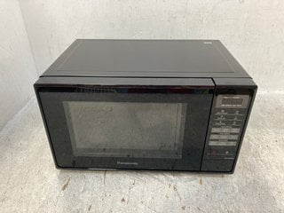 PANASONIC MICROWAVE OVEN IN BLACK MODEL: NN-E28JBM - RRP - £99: LOCATION - F10