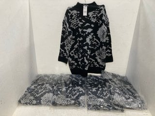 QTY OF SELECT WOMENS SNAKE PATTERN TUNIC JUMPERS IN GREY AND BLACK IN VARIOUS SIZES: LOCATION - F5