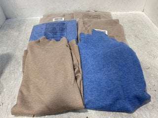 6 X D&CO WOMENS KNITTED HIGH NECK JUMPERS IN BLUE AND LIGHT BROWN IN VARIOUS SIZES: LOCATION - F0