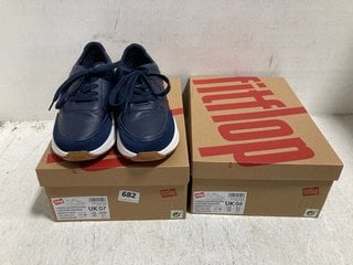 2 X FITFLOP F - MODE LEATHER AND SUEDE FLATFORM TRAINERS IN MIDNIGHT NAVY SIZE: 6 AND 7: LOCATION - G0