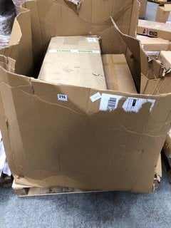 PALLET OF ASSORTED FURNITURE ITEMS TO INCLUDE WAKEFIELD LARGE SIDEBOARD IN DARK OAK: LOCATION - A3 (KERBSIDE PALLET DELIVERY)