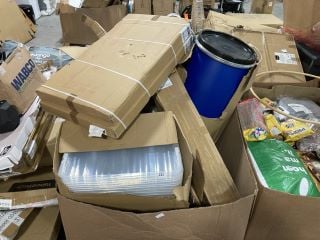 PALLET OF ASSORTED ITEMS TO INCLUDE QTY OF 80 LITRE CLEAR PLASTIC STORAGE BOXES WITH LIDS: LOCATION - A3 (KERBSIDE PALLET DELIVERY)