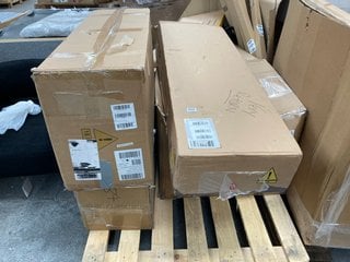 PALLET OF ASSORTED ITEMS TO INCLUDE PAIR OF FABRIC SCROLL BACK DINING CHAIRS IN GREY/OAK: LOCATION - A5 (KERBSIDE PALLET DELIVERY)