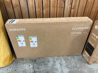 SAMSUNG CRYSTAL UHD 43 INCH TV: MODEL DU7100 (SEALED) - RRP £279: LOCATION - A2