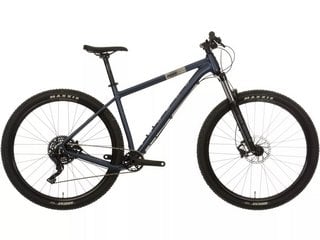 VOODOO BRAGG MENS MOUNTAIN BIKE - MEDIUM FRAME IN MATT BLACK - RRP £580: LOCATION - A2