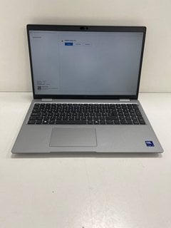 DELL LATITUDE 5550 500GB LAPTOP IN SILVER. (WITH BOX & CHARGER CABLE, BIOS PASSWORD PROTECTED). INTEL CORE ULTRA 5 125H, 16GB RAM, , INTEL(R) GRAPHICS [JPTM127955]