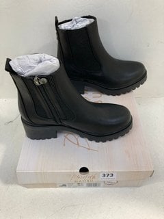 BLOWFISH WOMENS MALIBU CHELSEA BOOTS IN BLACK UK SIZE 4: LOCATION - B5