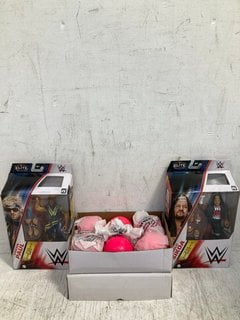 SLAZENGER HOCKEY BALLS IN PINK TO INCLUDE 2 X WWE ELITE COLLECTION FIGURES - SOLO SIKOA AND LOGAN PAUL: LOCATION - B3