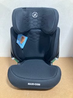 MAXI-COSI KORE PRO I-SIZE CAR SEAT IN BLACK - RRP £149: LOCATION - B7