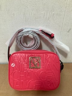 ARMANI EXCHANGE CAMERA CASE PINK BAG: LOCATION - A14