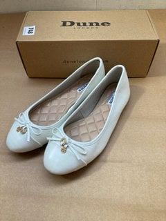 DUNE LONDON WOMENS 487HALLO WHITE LEATHER CHARM TRIM BALLET SHOES - UK SIZE: 6: LOCATION - A14