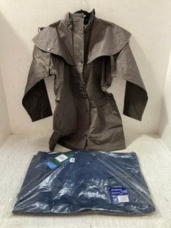 2 X COUNTRY ESTATE WATERPROOF JACKETS IN BLUE NAVY/GREY UK SIZE 14: LOCATION - A15