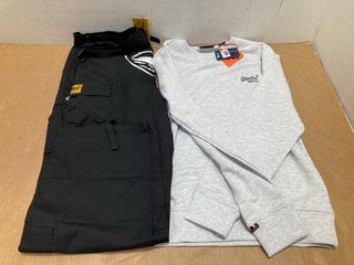 SUPERDRY ESSENTIAL LOGO CREW SWEATSHIRT IN GREY UK SIZE XL TO INCLUDE CORTEIZ LITEWORK CARGO TROUSERS IN BLACK UK SIZE 2XL: LOCATION - B15