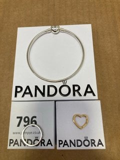 3 X PANDORA JEWELLERY IN VARIOUS SIZES TO INCLUDE SPARKLING BAND RING - STERLING SILVER: LOCATION - B15