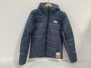 THE NORTH FACE TYREE INSULATED HOODED JACKET IN NAVY/GREY - UK SIZE S - RRP £385.00: LOCATION - FRONT BOOTH