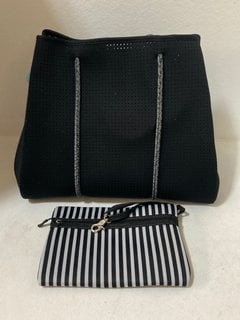 CHUCHKA HAMPTON TOTE BAG WITH NO POCKETS IN BLACK STRIPED DESIGN: LOCATION - BR3