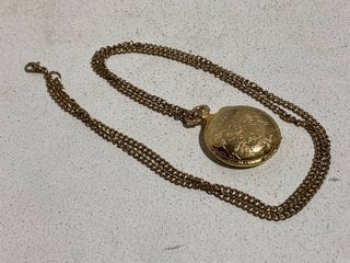 A FOB WATCH AND CHAIN: LOCATION - BR8