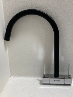 HOTPOINT MC2BPBK TAP IN BLACK: LOCATION - BR10