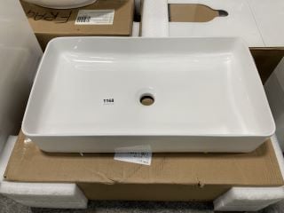 610 X 340MM CERAMIC VESSEL BASIN - RRP £220: LOCATION - D6