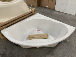 1360MM NTH CORNER BATH - RRP £489: LOCATION - D6