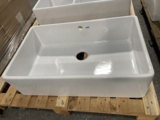 (COLLECTION ONLY) LONDON STYLE SINGLE BOWL CERAMIC KITCHEN SINK 790 X 500 X 220MM - RRP £340: LOCATION - D7