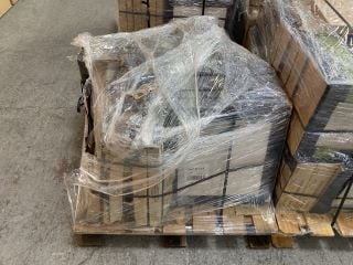 PALLET OF ALELUIA CERAMICS 450MM2 TILES IN NATURA CALACATTA GREY, APPROX 18M2 IN TOTAL WEIGHT OF PALLET 360KG - RRP £864: LOCATION - D2 (KERBSIDE PALLET DELIVERY)