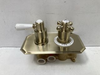 TRADITIONAL CONCEALED SHOWER VALVE IN BRUSHED BRASS - RRP £435: LOCATION - R1