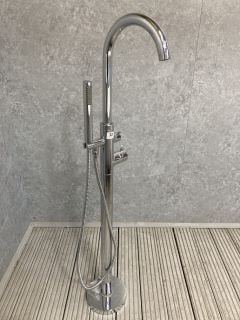 FREESTANDING BSM IN CHROME WITH PENCIL STYLE SHOWER HANDSET & HOSE - RRP £689: LOCATION - PHOTO BOOTH