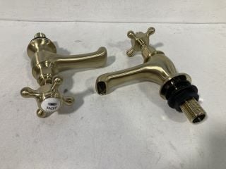 PAIR OF TRADITIONAL CROSSHEAD BASIN PILLAR TAPS IN BRUSHED BRASS - RRP £180: LOCATION - R1