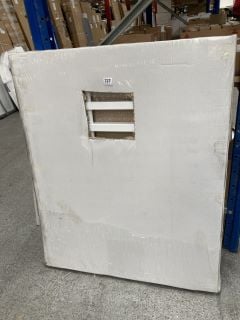 WHITE HORIZONTAL BOX SECTION RADIATOR 1000 X 800MM - RRP £339: LOCATION - BACK RACK 2