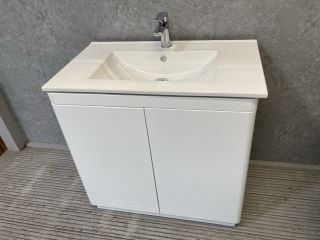 FLOOR STANDING 2 DOOR SINK UNIT IN WHITE WITH A 810 X 470MM 1TH CERAMIC BASIN COMPLETE WITH A MONO BASIN MIXER TAP & CHROME SPRUNG WASTE - RRP £860: LOCATION - D4