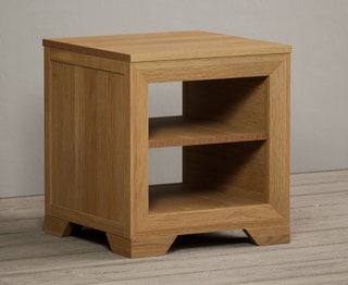 TILT/MITRE/BELLINGHAM NATURAL SOLID OAK LAMP TABLE - RRP £199: LOCATION - B3