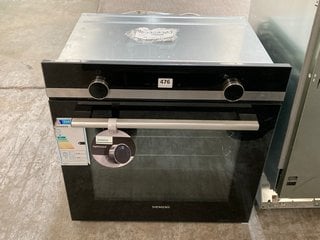 SIEMENS BUILT IN SINGLE ELECTRIC OVEN: MODEL HB578A0S6B - RRP £799: LOCATION - D6