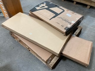 PALLET OF ASSORTED ITEMS TO INCLUDE SNUZ SNUZPOD BEDSIDE CRIB: LOCATION - B7 (KERBSIDE PALLET DELIVERY)