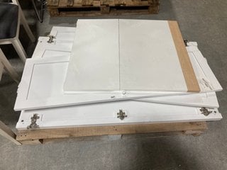 PALLET OF ASSORTED INCOMPLETE WARDROBE FURNITURE COMPONENTS IN WHITE: LOCATION - A1 (KERBSIDE PALLET DELIVERY)