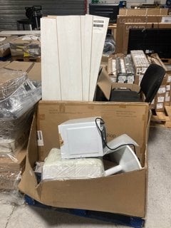 PALLET OF ASSORTED ITEMS TO INCLUDE PANASONIC DIGITAL MICROWAVE IN WHITE: LOCATION - A1 (KERBSIDE PALLET DELIVERY)