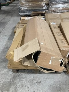 PALLET OF ASSORTED ITEMS TO INCLUDE SIDEBOARD IN WHITE: LOCATION - A2 (KERBSIDE PALLET DELIVERY)