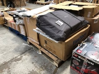 PALLET OF ASSORTED ITEMS TO INCLUDE KINDERKRAFT PORTABLE COT: LOCATION - A4 (KERBSIDE PALLET DELIVERY)