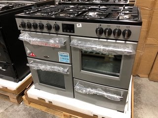 BELLING FARMHOUSE 100DF 100CM DUAL FUEL GAS RANGE COOKER IN SILVER - MODEL 444444134 - RRP £1,349.99: LOCATION - B2 (KERBSIDE PALLET DELIVERY)