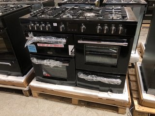 BELLING FARMHOUSE X110G 110CM GAS RANGE COOKER IN BLACK - MODEL 444411738 - RRP £1,679.99: LOCATION - B1 (KERBSIDE PALLET DELIVERY)