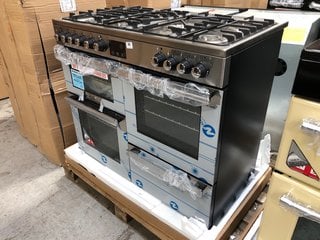 BELLING COOKCENTRE 100DF 100CM DUAL FUEL RANGE COOKER: MODEL 444444081 - RRP £1209: LOCATION - B2 (KERBSIDE PALLET DELIVERY)