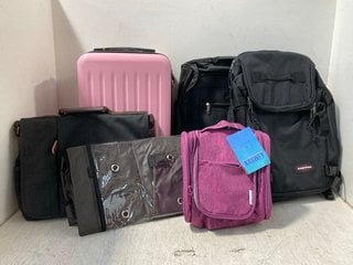 6 X LUGGAGE & TRAVEL BAGS TO INCLUDE KONO SMALL HARDSHELL SUITCASE IN PINK: LOCATION - WH3