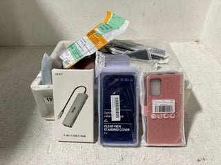 QTY OF TECH ACCESSORIES TO INCLUDE SAMSUNG GALAXY A53 5G PHONE CASE WITH CARD SLOTS: LOCATION - WH8