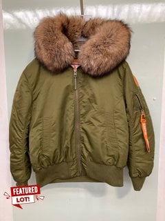 ARCTIC ARMY MENS ARCTIC FAUX PUFFER COAT IN KHAKI - UK SIZE X-LARGE - RRP £900: LOCATION - BOOTH