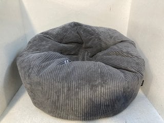 CORDUROY BEAN BAG IN GREY: LOCATION - F17