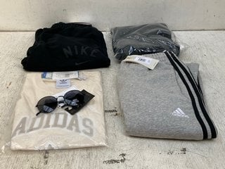 QTY OF ASSORTED MENS CLOTHING ITEMS IN VARIOUS SIZES TO INCLUDE ADIDAS LOGO CREW NECK T-SHIRT IN CREAM - UK M: LOCATION - F7