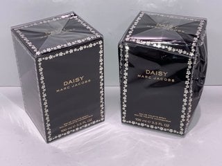 2 X MARC JACOBS DAISY 100ML EAU DE TOILETTE - COMBINED RRP £200: LOCATION - TABLE 4