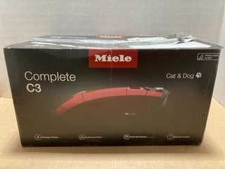 MIELE SGEF5 COMPLETE C3 CAT & DOG FLEX POWERLINE CYLINDER VACUUM CLEANER - RRP £329.99: LOCATION - AR3