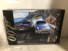 MICRO SCALEXTRIC 007 ASTON MARTIN V8 VS ASTON MARTIN DB5 BATTERY CHASE RACE TRACK RRP- £160