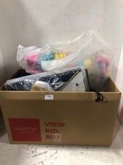 BOX OF ASSORTED ITEMS TO INCLUDE BABYMOOV COSY MORPHO UNIVERSAL MORPHOLOGIC CUSHION